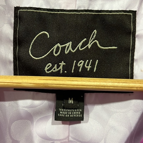 I inherited nearly 1k clothing items that are like new or never been worn. - Picture 3 of 4